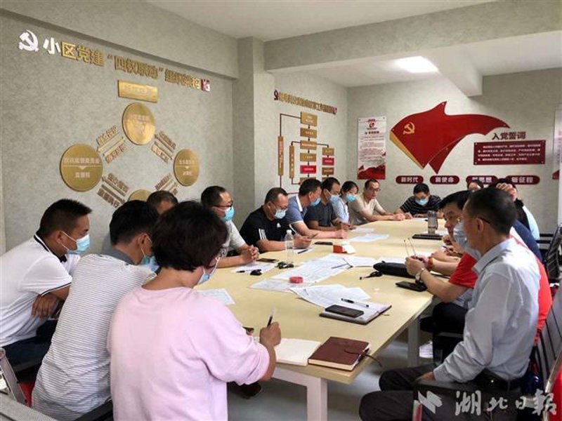 绿色生活的守望者：小区保洁与绿化的魅力